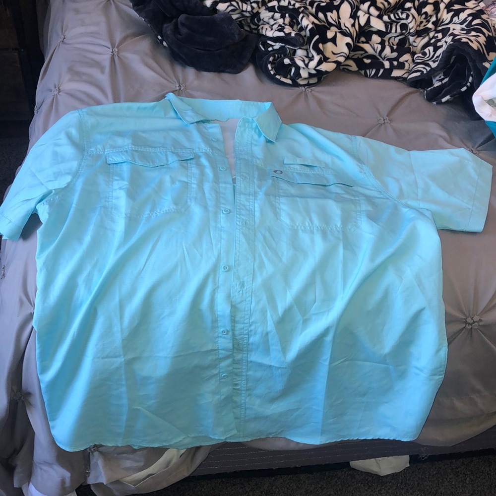 Men’s dress/casual button down shirt